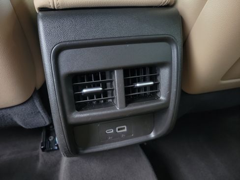 Certified 2025 Cadillac XT4 Premium Luxury FWD image 15