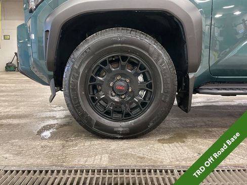 Used 2025 Toyota 4Runner TRD Off-Road AWD/4WD image 9