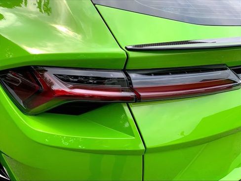 Used 2024 Lamborghini Urus Performante AWD/4WD image 12
