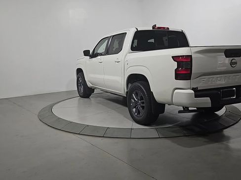 New 2026 Nissan Frontier SV image 3