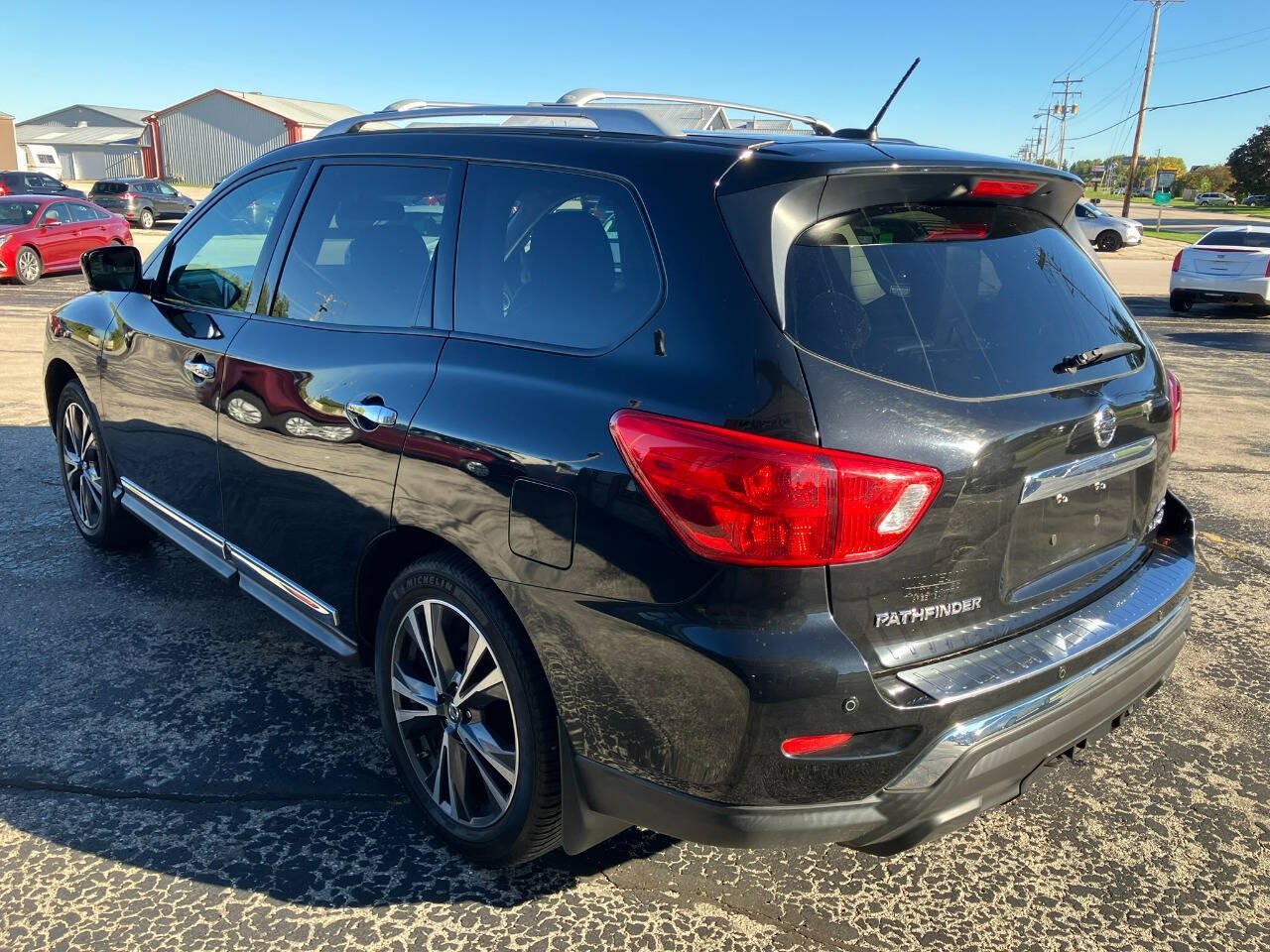 Used 2017 Nissan Pathfinder Platinum w/ Cargo Package AWD/4WD image 5