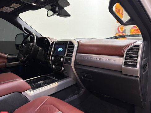 Used 2019 Ford F250 Platinum w/ Platinum Ultimate Package image 40