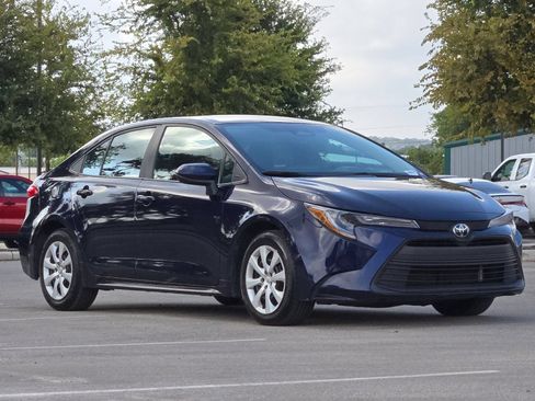 Certified 2025 Toyota Corolla LE FWD image 7