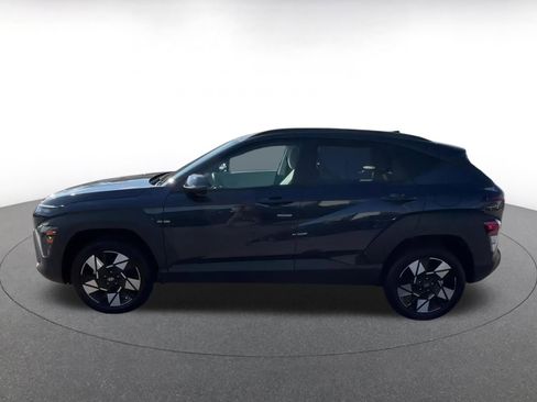 Used 2025 Hyundai Kona SEL image 9