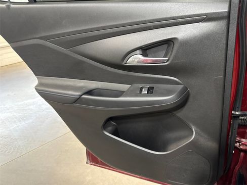 Used 2024 Buick Envista Sport Touring w/ Convenience I Package image 11