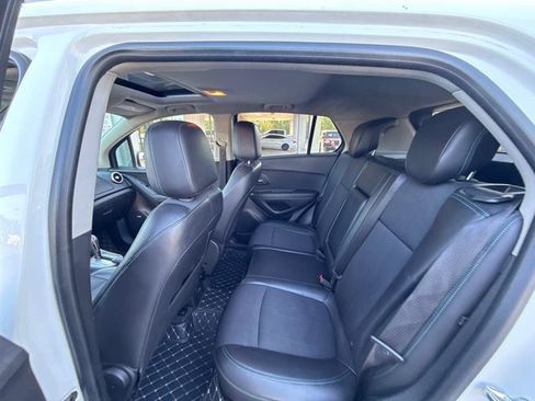 Used 2015 Chevrolet Trax LT w/ LT Sun and Sound Package FWD image 16
