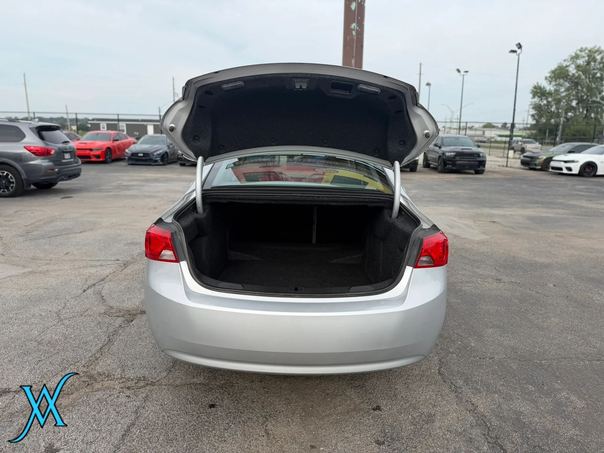 Used 2018 Chevrolet Impala LS FWD image 36