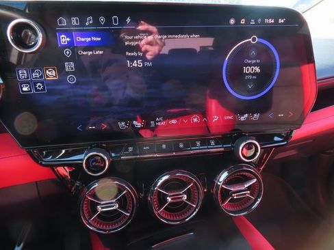 Used 2024 Chevrolet Blazer EV RS image 30