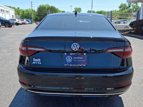Certified 2021 Volkswagen Jetta SE w/ SE Cold Weather Package FWD image 5