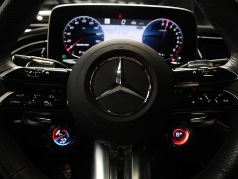Used 2025 Mercedes-Benz E 53 AMG e 4MATIC Sedan image 79