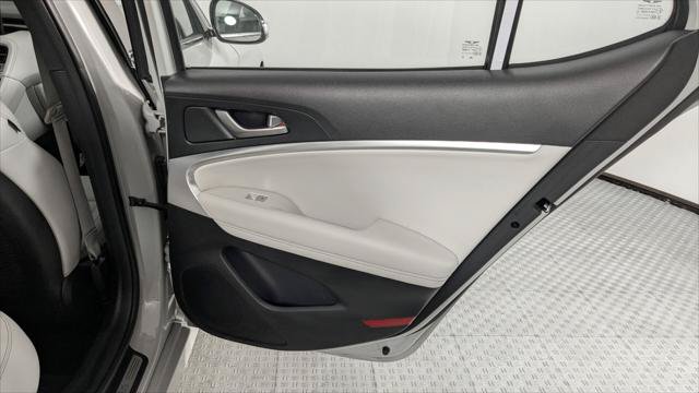 Used 2025 Genesis G70 2.5T AWD/4WD image 18