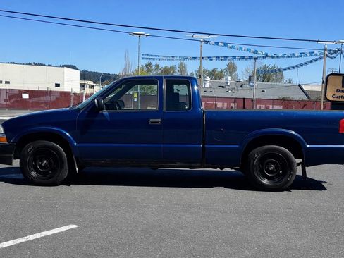 Used 2003 Chevrolet S10 Pickup 2WD Extended Cab image 4