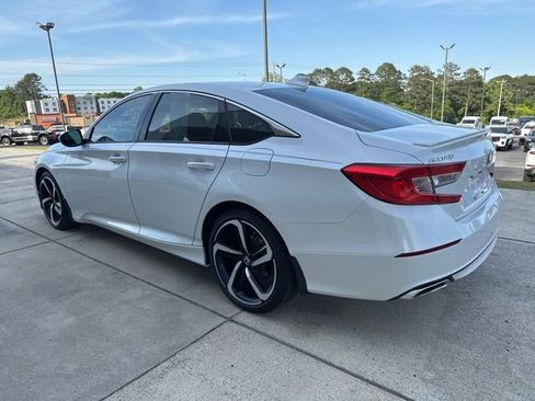 Used 2019 Honda Accord Sport image 5