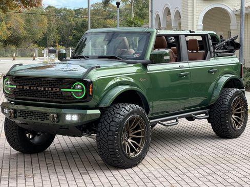 Used 2023 Ford Bronco Wildtrak AWD/4WD image 13