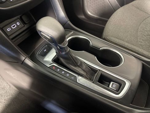 Used 2024 Chevrolet Equinox LT image 24