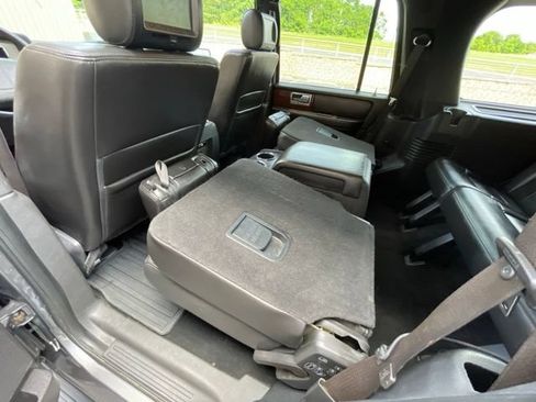 Used 2012 Lincoln Navigator 4WD image 59