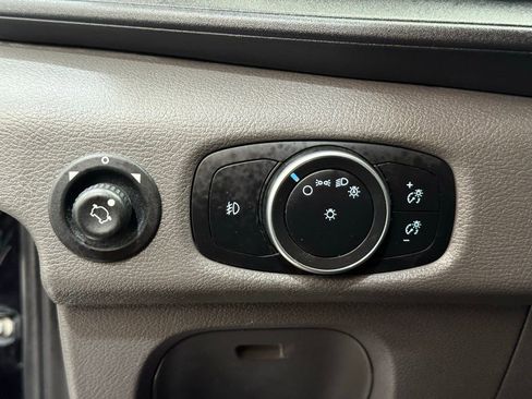 Used 2020 Ford Transit 350 XL image 25