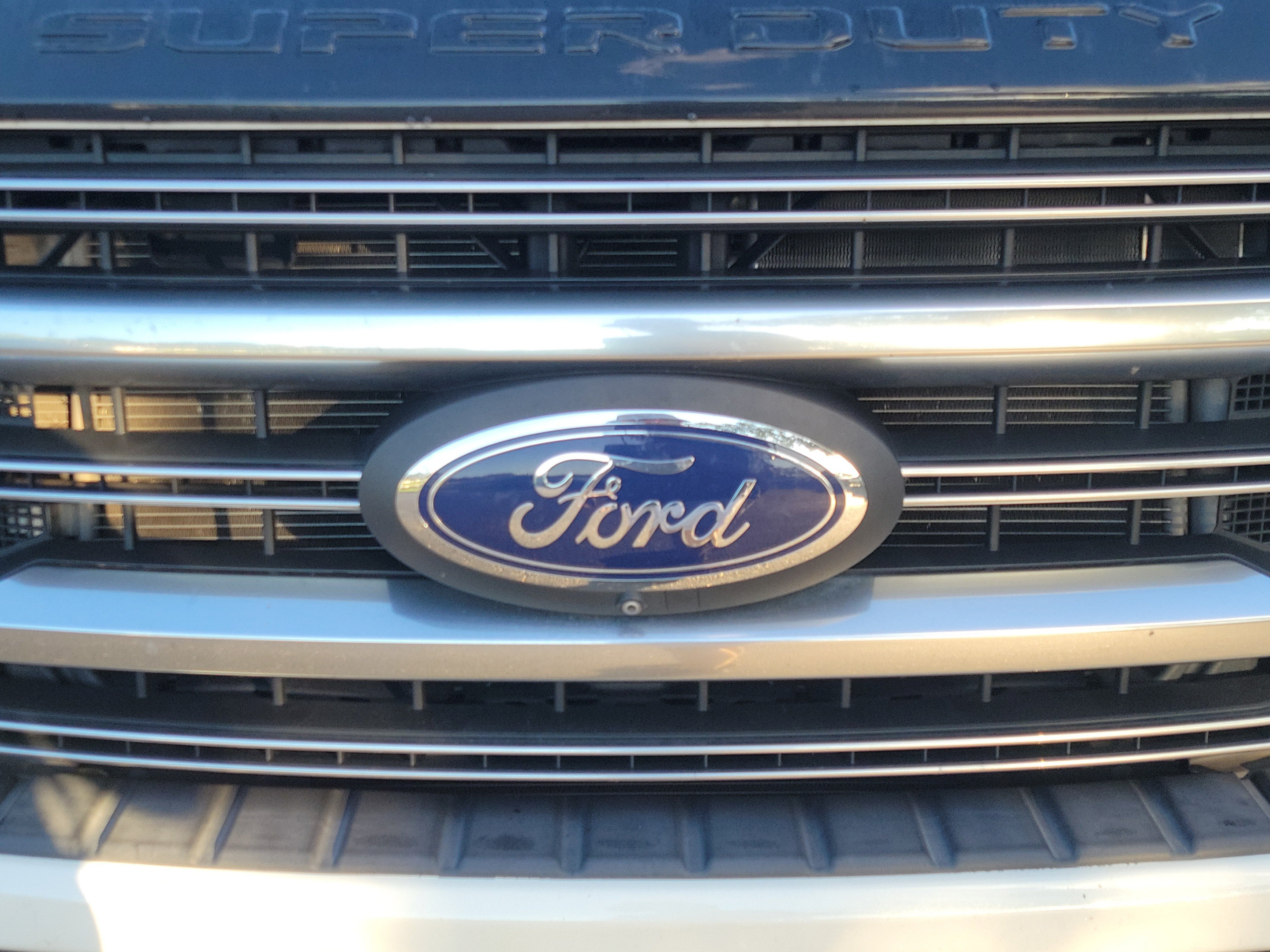Used 2021 Ford F250 Platinum w/ FX4 Off-Road Package AWD/4WD image 9