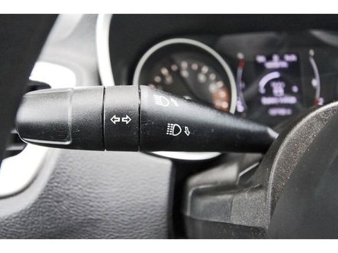 Used 2018 Jeep Compass Sport FWD image 16