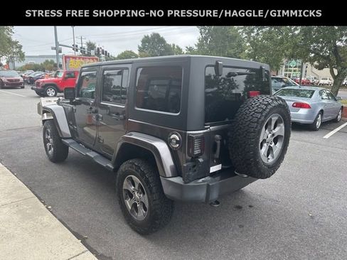 Used 2016 Jeep Wrangler Unlimited Sahara w/ Dual Top Group image 3