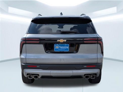 New 2026 Chevrolet Traverse LT w/ Sun and Wheel Package FWD image 5