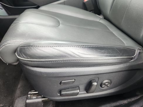 Used 2021 Hyundai Santa Fe Limited AWD/4WD image 24