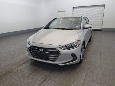 Used 2018 Hyundai Elantra Limited FWD image 15