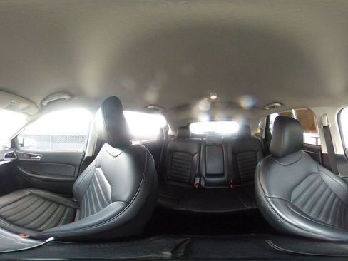 Used 2024 Ford Edge SEL image 42