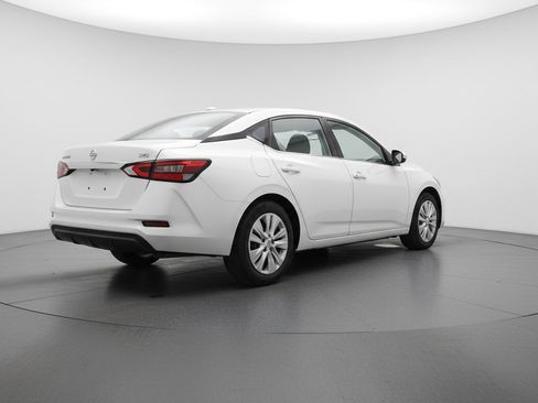 Used 2025 Nissan Sentra S image 9