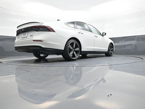 Certified 2023 Honda Accord Sport image 29