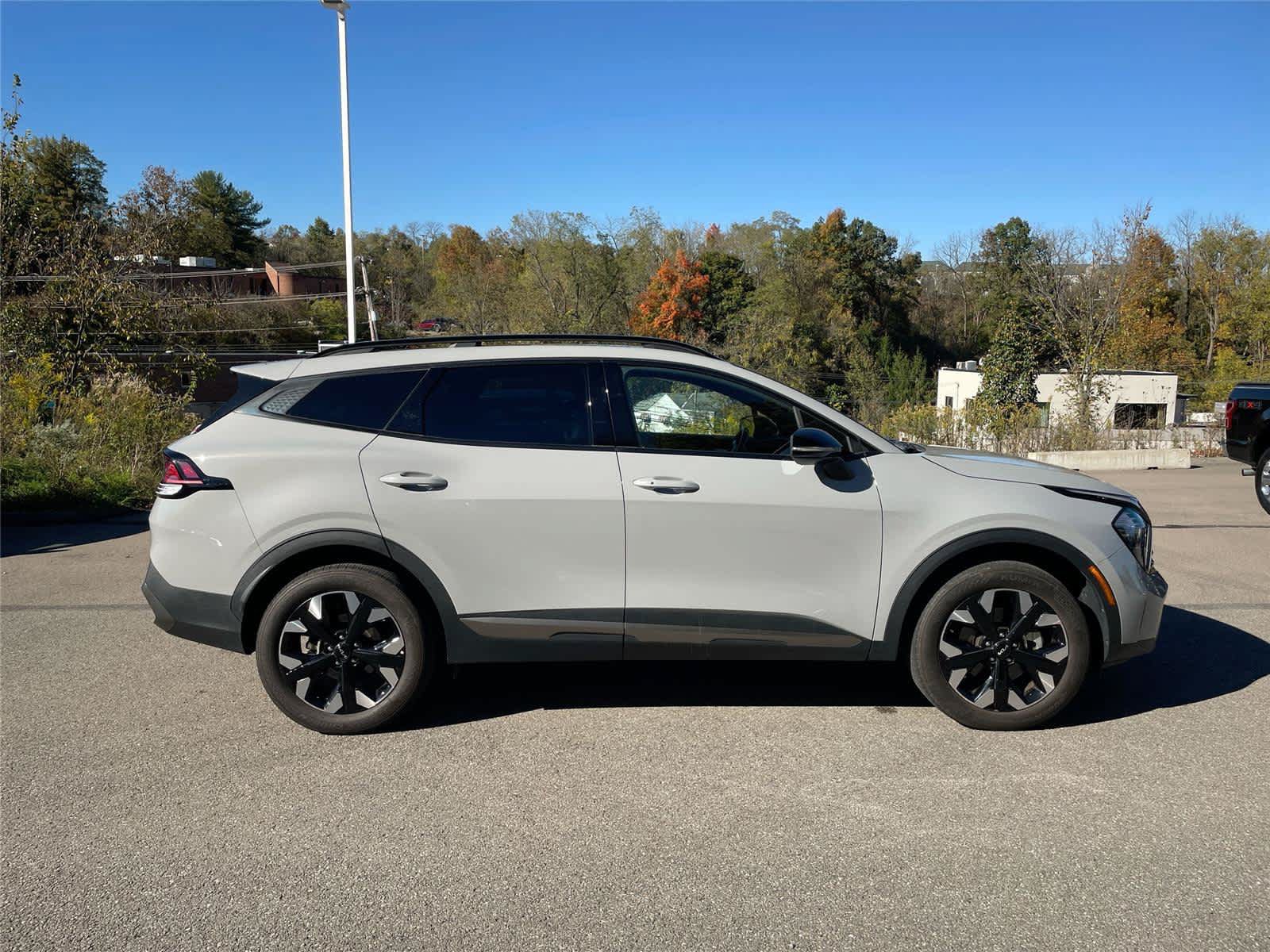 Used 2023 Kia Sportage X-Line w/ X-Line Premium Package AWD/4WD image 3