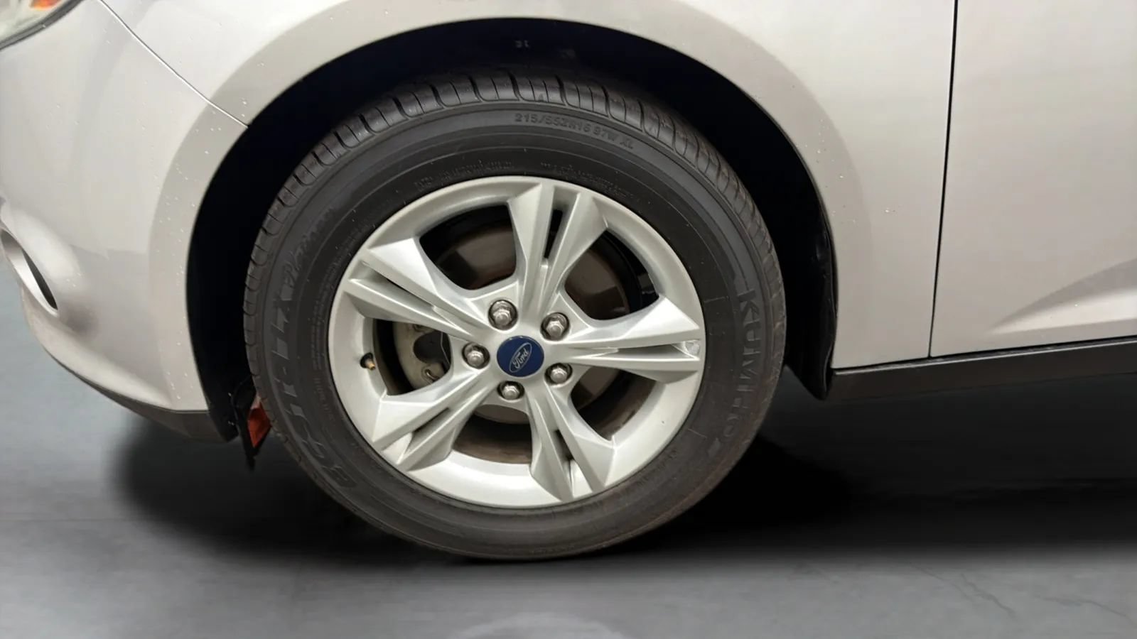Used 2013 Ford Focus SE FWD image 25