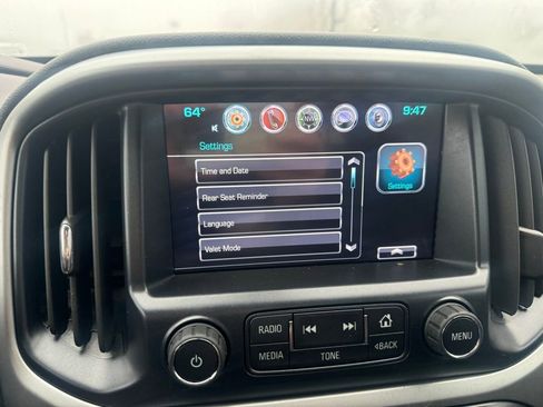 Used 2018 Chevrolet Colorado LT image 25