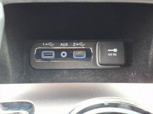 Used 2018 Jeep Grand Cherokee Limited image 14