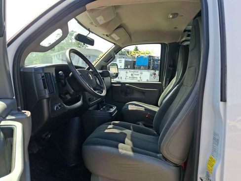 Used 2025 Chevrolet Express 2500 w/ Driver Convenience Package RWD image 13
