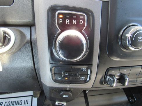 Used 2020 RAM 1500 Tradesman w/ Chrome Appearance Group AWD/4WD image 36