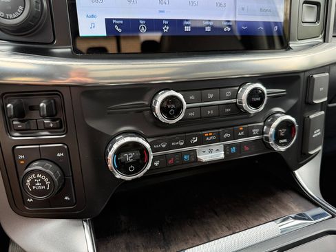 Used 2021 Ford F150 Lariat w/ Equipment Group 502A High image 17