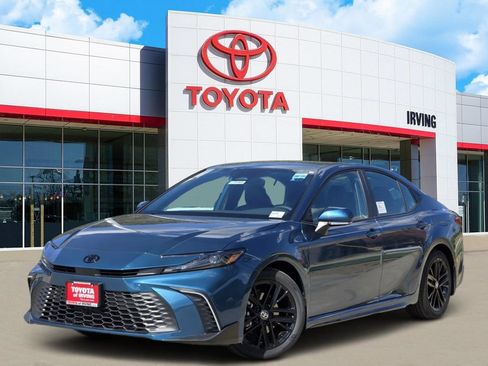 New 2026 Toyota Camry SE w/ Convenience Package FWD image 1