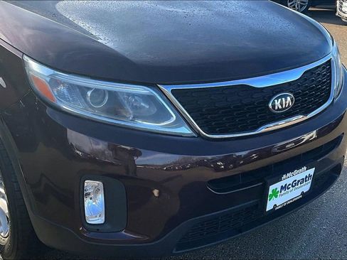 Used 2015 Kia Sorento LX image 32