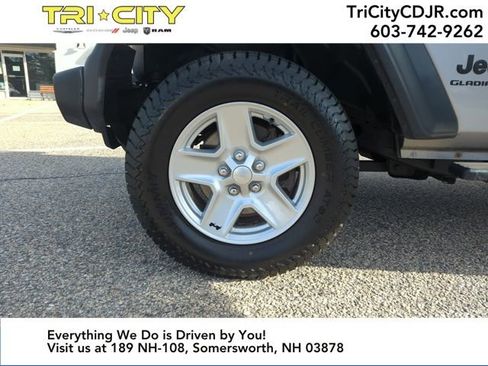 Used 2020 Jeep Gladiator Sport w/ Quick Order Package 24S image 35