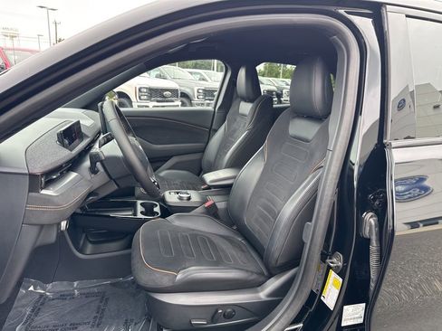 Certified 2022 Ford Mustang Mach-E GT image 9