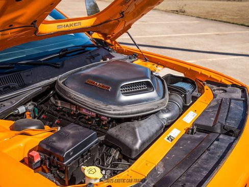 Used 2014 Dodge Challenger R/T image 17