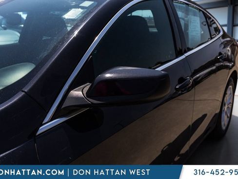 Used 2023 Chevrolet Malibu LT FWD image 33