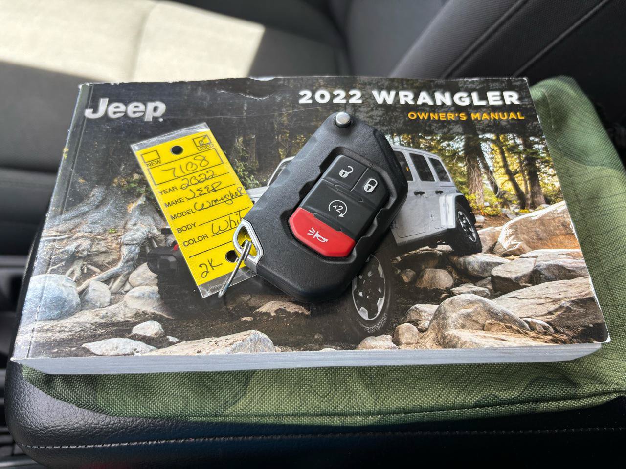 Used 2022 Jeep Wrangler Unlimited Sport AWD/4WD image 31