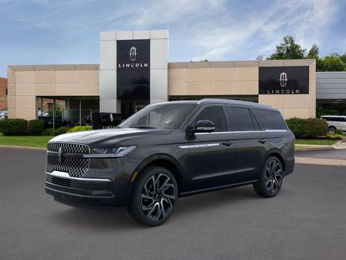 New 2026 Lincoln Navigator Reserve image 2