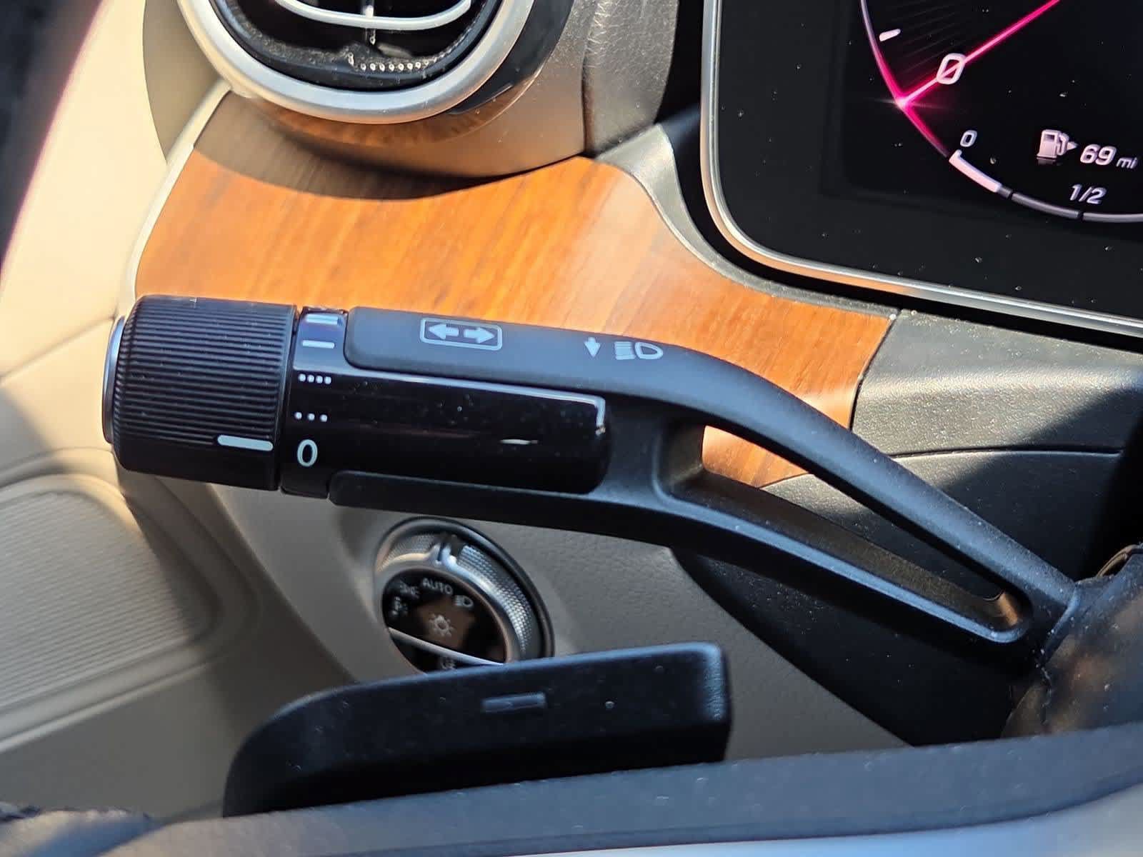 Used 2024 Mercedes-Benz C 300 Sedan image 25