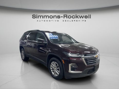 Used 2023 Chevrolet Traverse LT AWD/4WD image 7