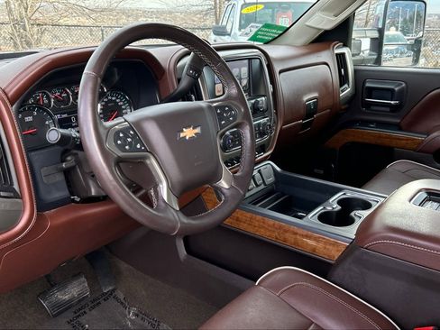 Used 2016 Chevrolet Silverado 2500 High Country w/ Duramax Plus Package image 9