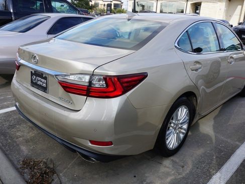 Used 2016 Lexus ES 350 image 4