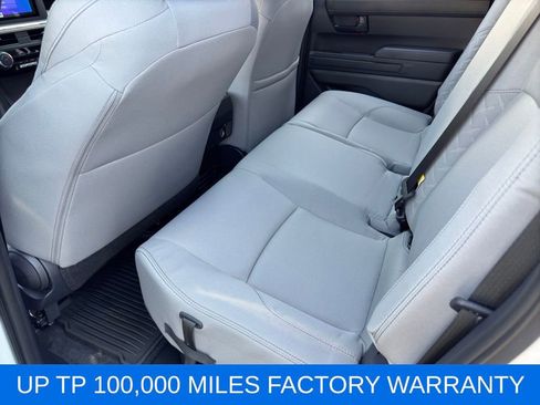 Certified 2025 Toyota Tacoma SR5 image 20